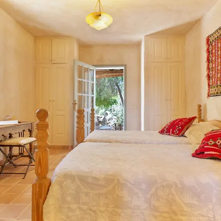 فيلة Oasis San Martin El