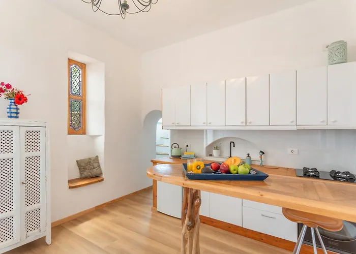 فيلة Oasis San Martin El *